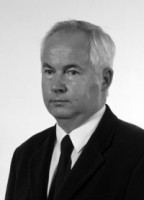 Portret prof. Janusza Stacewicza.