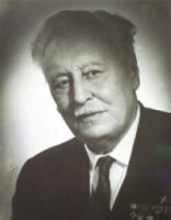 profesor Jerzy Loth
