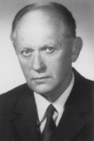 profesor Mieczysław Kucharski