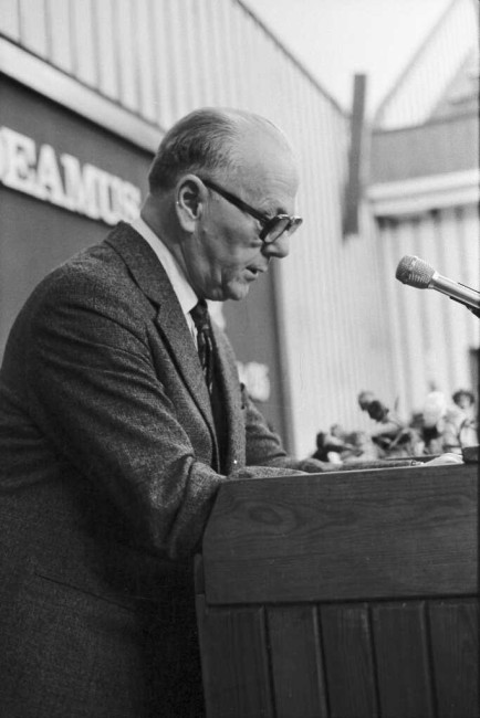 Inauguracja roku akademickiego 1984/1985  Wykład inauguracyjny wygłasza prof. Kazimierz Boczar
