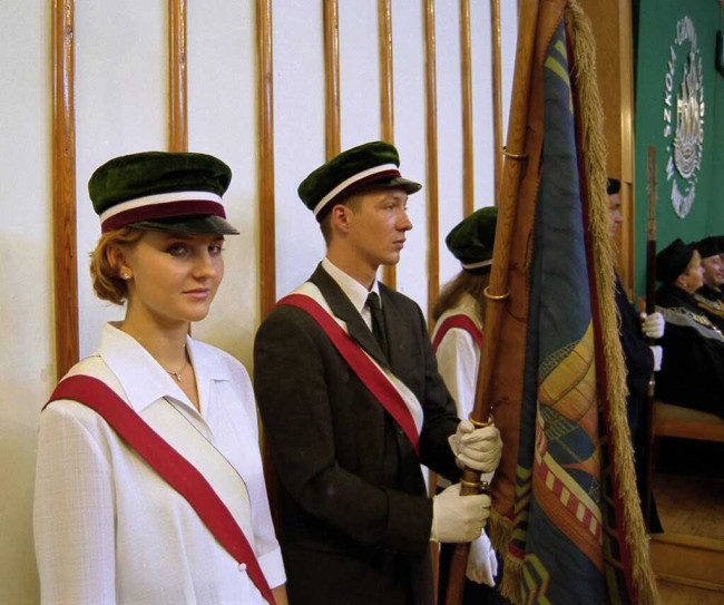 Inauguracja roku akademickiego 2001/2002. Poczet sztandarowy