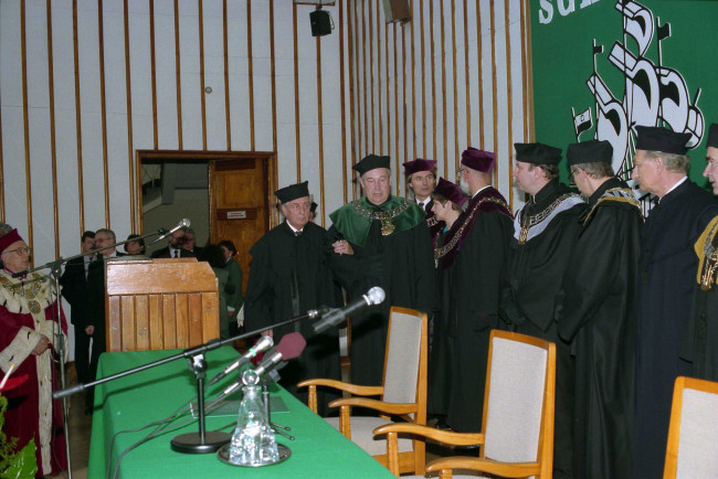 Uroczystość nadania tytułu doktora honoris causa SGH profesorowi Edwardowi Szczepanikowi