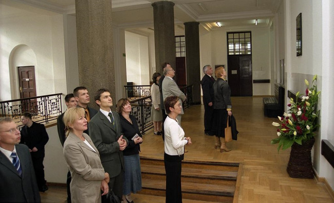 Odsłonięcie tablic pamiątkowych. Goście uroczystości
