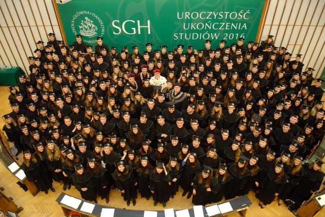 Uroczystość ukończenia studiów – 10 grudnia 2016.​ Absolwenci