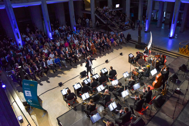 Koncert jubileuszowy widok na scenę