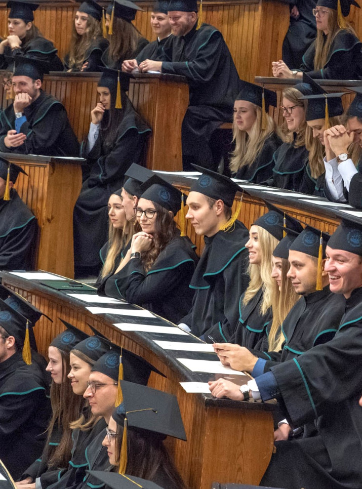 Studenci na auli głównej SGH