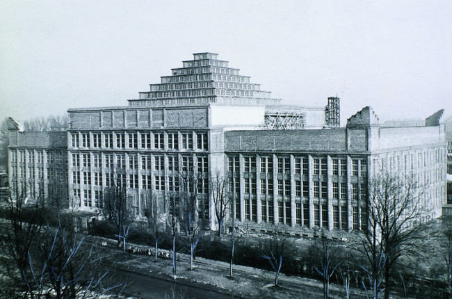 Budowa Gmachu Głównego przy al. Niepodległości, 1954 rok