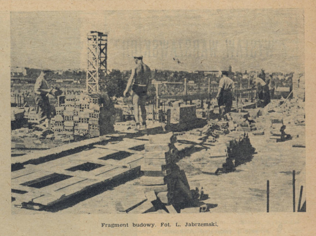 Budowa Gmachu Głównego SGPiS,  sierpień 1951 rok. Źródło: Stolica, nr 16, 1 września 1951