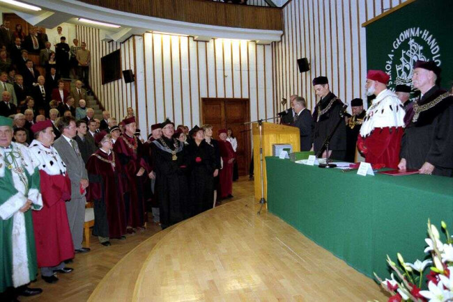 Inauguracja roku akademickiego 2003/2004. Goście i społeczność akademicka