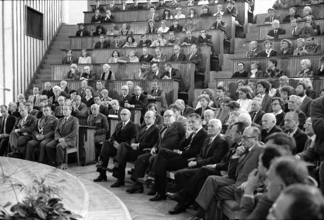 Inauguracja roku akademickiego 1987/1988  Goście i społeczność akademicka