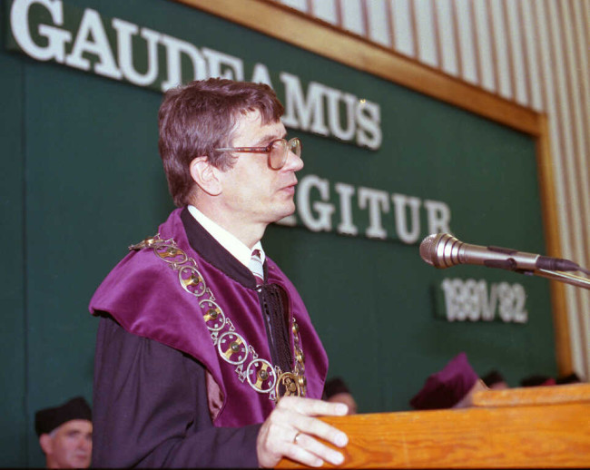 Inauguracja roku akademickiego 1991/1992. Wykład inauguracyjny wygłasza prof. Wojciech Roszkowski