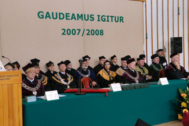 Inauguracja roku akademickiego 2007/2008. Na zdjęciu profesorowie: Maria Romanowska – prorektor, Joachim Osiński – prorektor, Piotr Płoszajski – prorektor