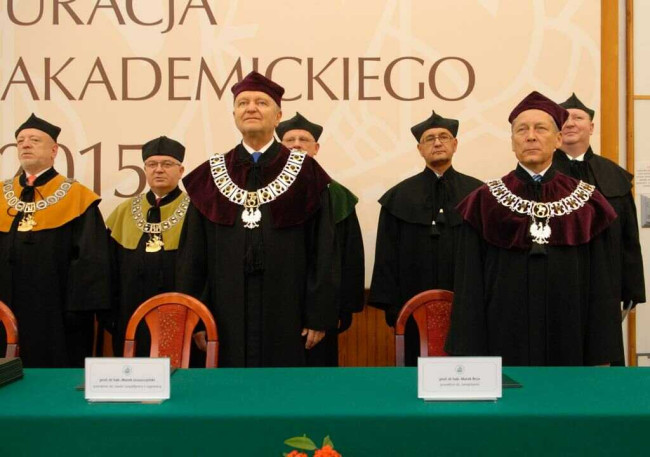 Inauguracja roku akademickiego 2014/2015. Na zdjęciu profesorowie: Marek Bryx – prorektor, Marek Gruszczyński – prorektor