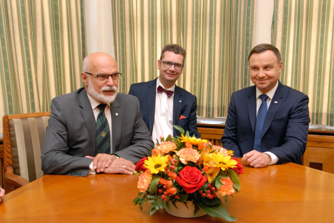 Prezydent RP Andrzej Duda, rektor prof. Marek Rocki ​​prof. Piotr Wachowiak prorektor SGH prorektor ds. nauki i zarządzania