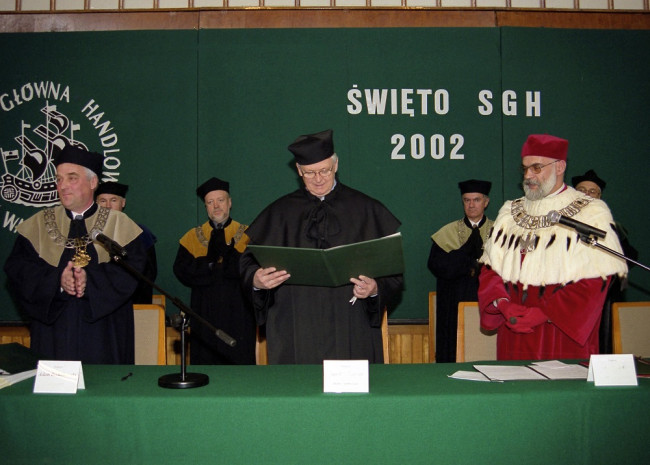 Uroczystość nadania tytułu doktora honoris causa SGH profesorowi Ronaldowi W. Jonesowi