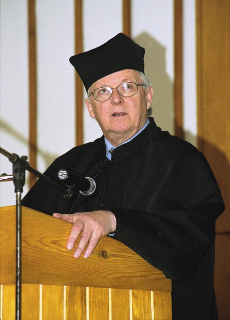 Profesor Ronald W. Jones