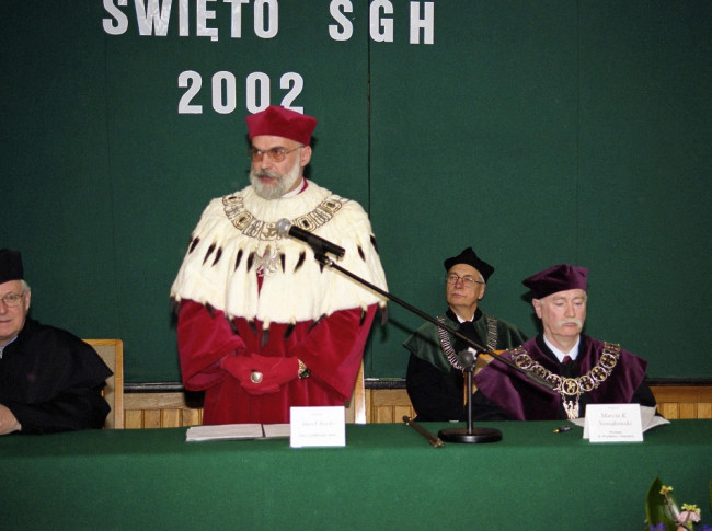 Uroczystość nadania tytułu doktora honoris causa SGH profesorowi Ronaldowi W. Jonesowi