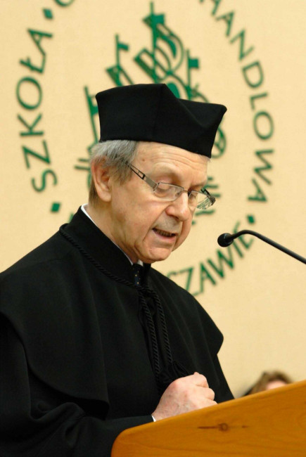 Święto SGH, 13 maja 2010 roku, prof. Stanisław Sołtysiński wygłasza wykład