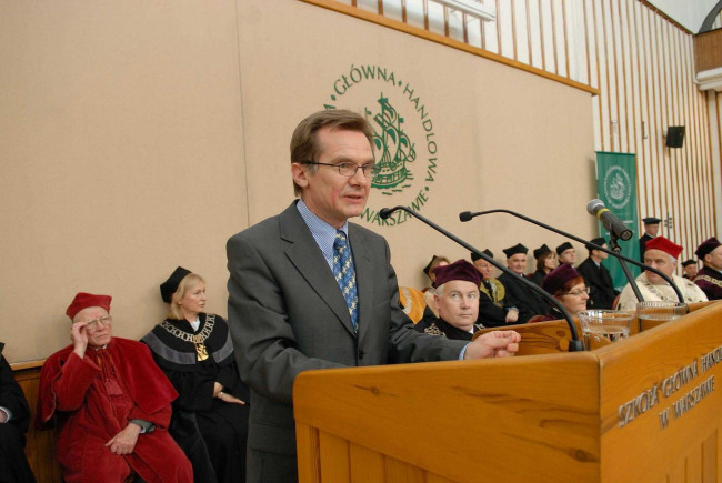 Święto SGH, 13 maja 2010 roku, dr hab. Wojciech Bijak przemawia w imieniu doktorów i doktorów habilitowanych