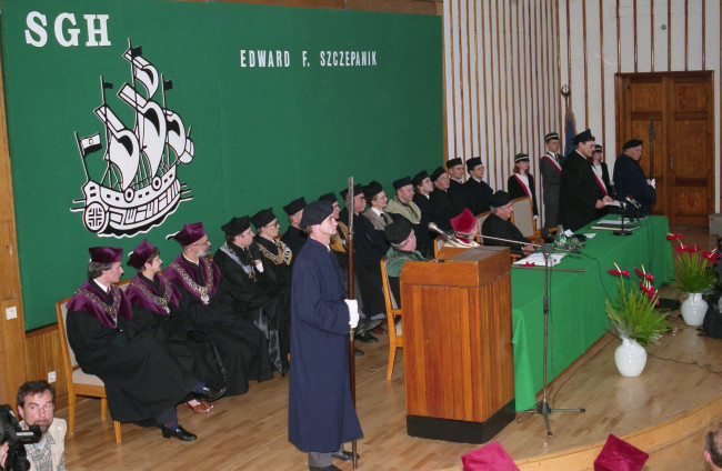 Uroczystość nadania tytułu doktora honoris causa SGH profesorowi Edwardowi Szczepanikowi