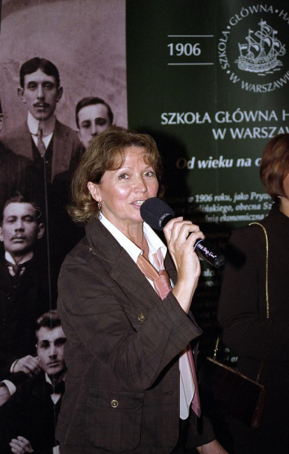 Otwarcie wystawy z okazji 100-lecia SGH. Anna Markowska zaprasza na występ Zespołu Pieśni i Tańca SGH