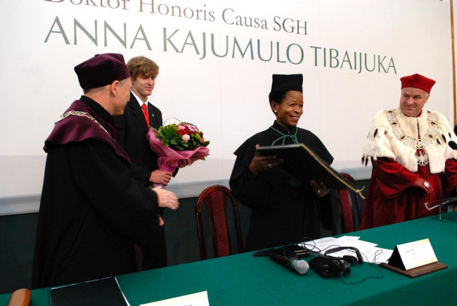 Uroczystość nadania tytułu doktora honoris causa SGH profesor Annie Kajmulo Tibaijuka