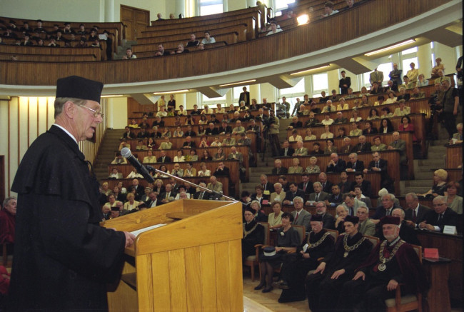 Uroczystość nadania tytułu doktora honoris causa profesorowi Dirk J. van de Kaa