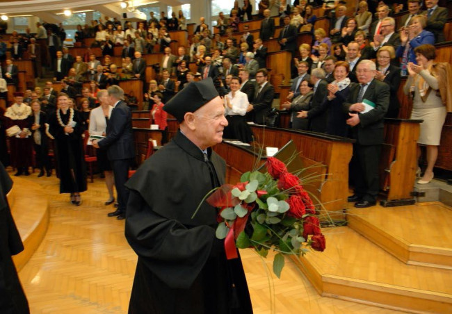 Uroczystość nadania tytułu doktora honoris causa SGH profesorowi Edwardowi I. Altmanowi