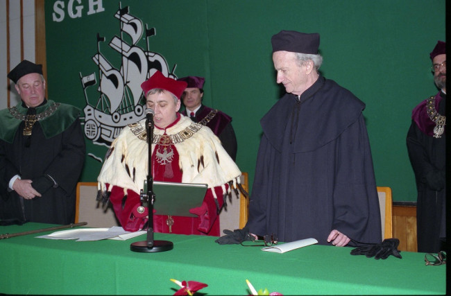 Uroczystość nadania tytułu doktora honoris causa SGH Profesorowi Garemu S. Beckerowi