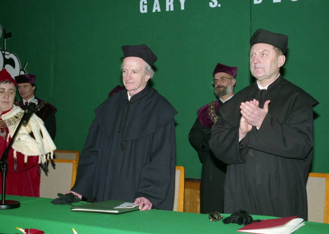 Uroczystość nadania tytułu doktora honoris causa SGH profesorowi Garemu S. Beckerowi