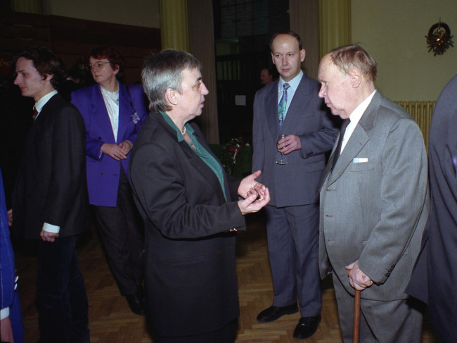 Spotkanie w Klubie Profesorskim. Na zdjęciu: prof. Janina Jóźwiak, prof. Jan Kaja, prof. Kazimierz Romaniuk, rektor SGPiS w latach 1959-1965