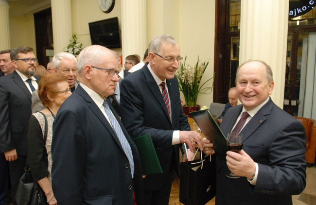 Uroczystość wręczenia dyplomu doktora honoris causa PKrzysztofowi Pietraszkiewiczowi.​ Spotkanie po uroczystości​​