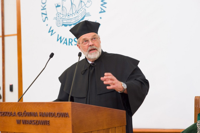 Profesor Paul H. Dembiński, doktor  honoris causa SGH wygłasza wykład