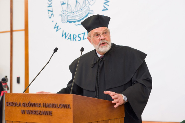 Profesor Paul H. Dembiński, doktor honoris causa SGH wygłasza wykład