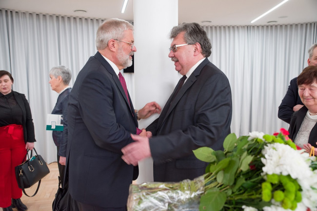 Profesor Paul H. Dembiński, doktor honoris causa SGH i dr Jacek Bartkiewicz, przewodniczący Rady Uczelni SGH