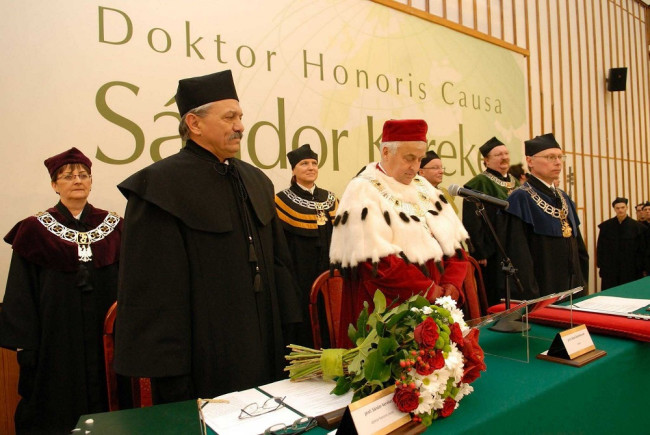 Uroczystość nadania tytułu doktora honoris causa SGH profesorowi Sándorowi Kerekesowi