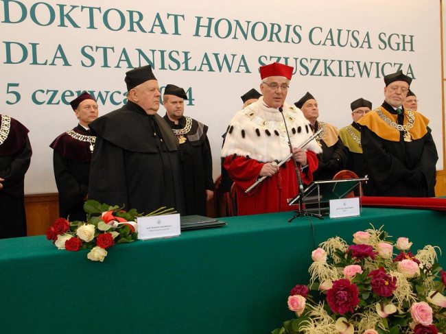 Uroczystość nadania tytułu doktora honoris causa profesorowi Stanisławowi Szuszkiewiczowi