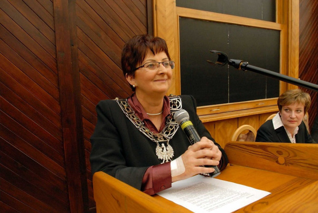 Uroczystość ukończenia studiów 2010 roku – prof. Anna Karmańska – prorektor ds. dydaktyki i studentów