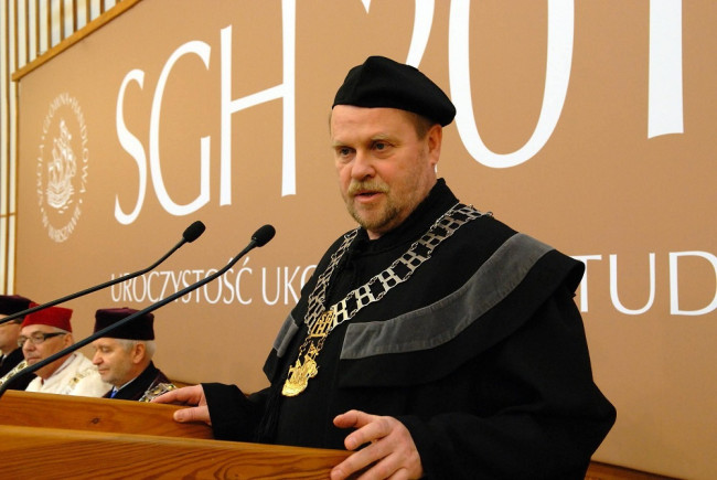 Uroczystość ukończenia studiów, 24 listopada 2012 roku, prof. Wojciech Morawski – dziekan Studium Licencjackiego