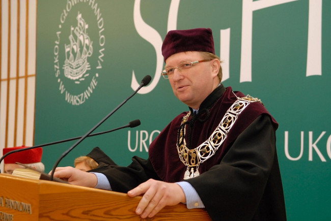 Uroczystość ukończenia studiów, 7 grudnia 2013 roku. Prof. Piotr Ostaszewski – prorektor ds. dydaktyki i studentów