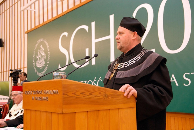 Uroczystość ukończenia studiów, 13 grudnia 2014 roku, prof. Wojciech Morawski – dziekan Studium Licencjackiego