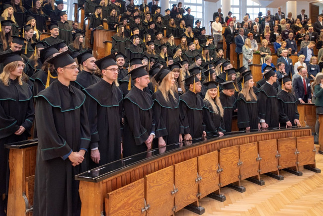 Uroczystość ukończenia studiów – 16 listopada 2019 roku. Absolwenci