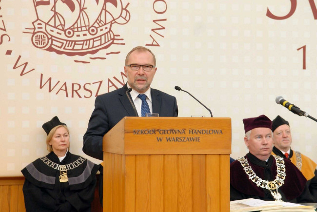 Święto SGH, 18 kwietnia 2012 roku, przemawia szef Kancelarii Prezydenta Jacek Michałowski