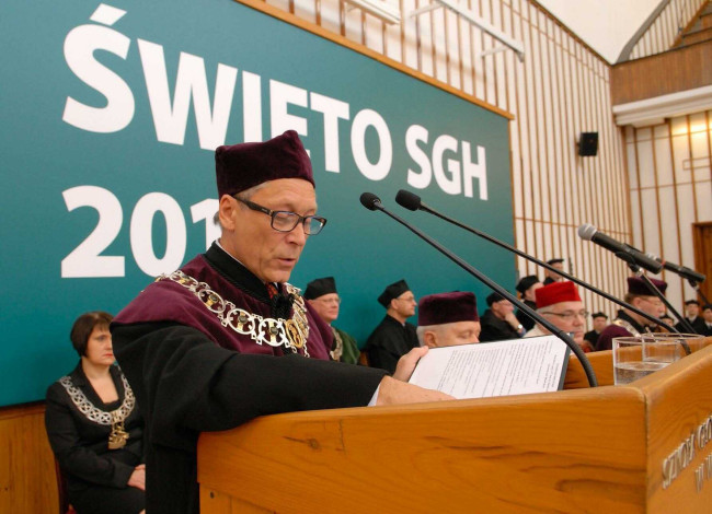 Święto SGH, 9 kwietnia 2014 roku, przemawia prof. Marek Bryx, prorektor SGH