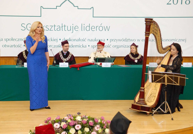 Święto SGH, 11 kwietnia 2018 roku, koncert Plaisir d'amour w wykonaniu Małgorzaty Walewskiej – mezzosopran i Małgorzaty Zalewskiej – harfa​