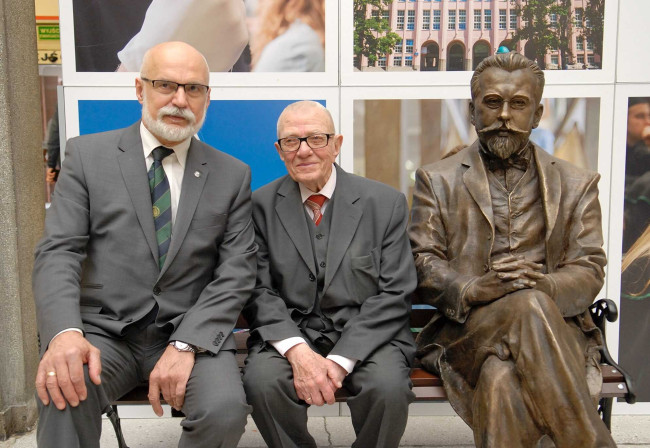 Rektor prof. Marek Rocki i prof. Zygmunt Bosiakowski, rektor SGPiS w latach 1983-1990