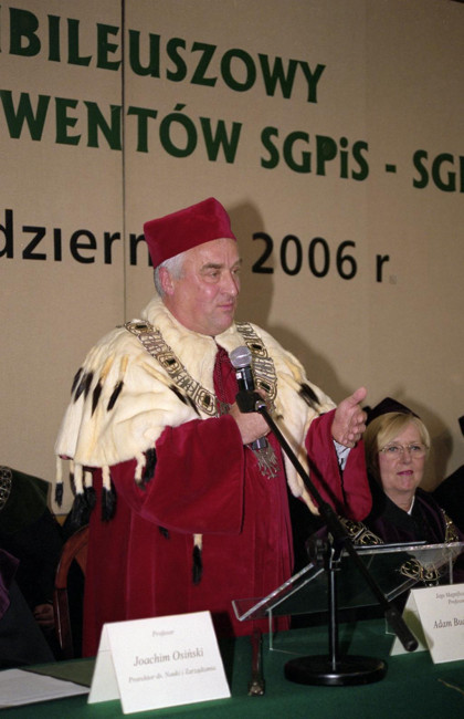 X Zjazd Absolwentów, 21 października 2006 roku. Przemawia rektor prof. Adam Budnikowski