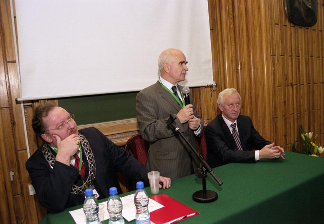 X Zjazd Absolwentów, 21 października 2006 roku. Na zdjęciu: prof. Piotr Ostaszewski, prof. Janusz Kaliński, prof. Bogusław Liberadzki