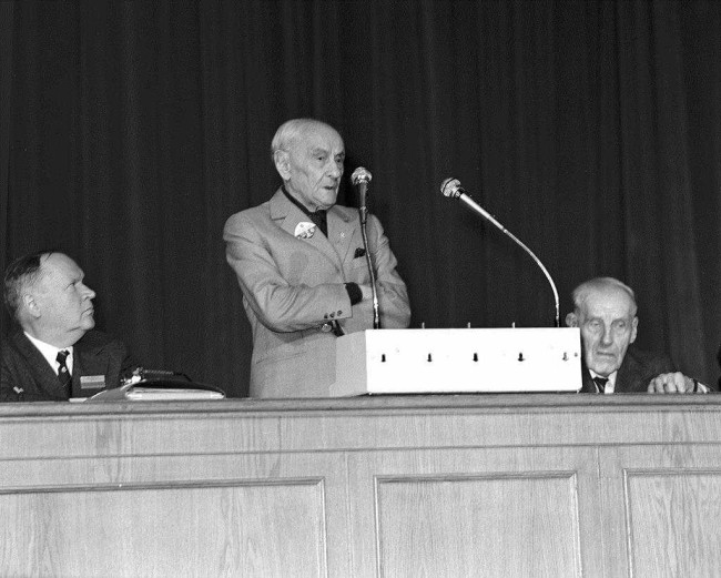 VII Zjazd Absolwentów, 1981 rok, od lewej prof. Kazimierz Romaniuk, prof. Edward Lipiński, Wacław Szurig