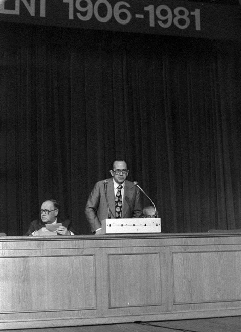 VII Zjazd Absolwentów, 1981 rok, przemawia prof. Wiesław Sadowski